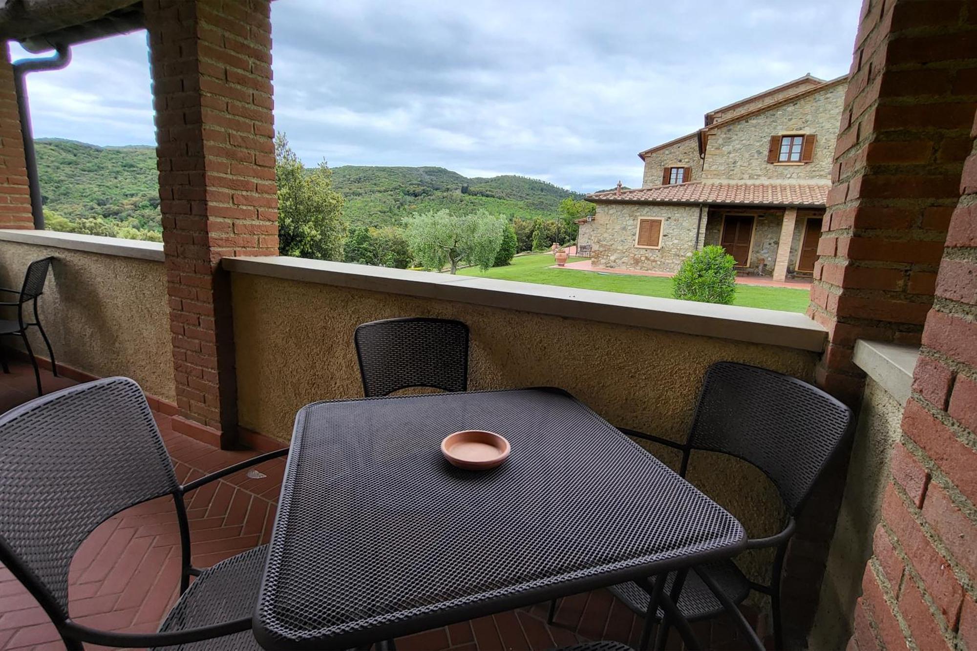 Resort Le Tegole Riparbella Bagian luar foto