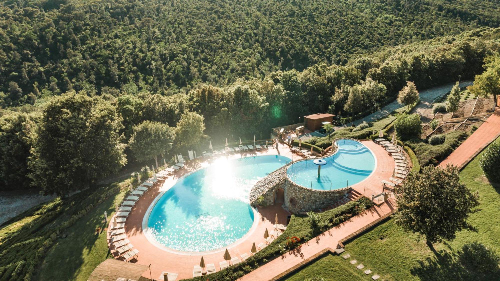 Resort Le Tegole Riparbella Bagian luar foto