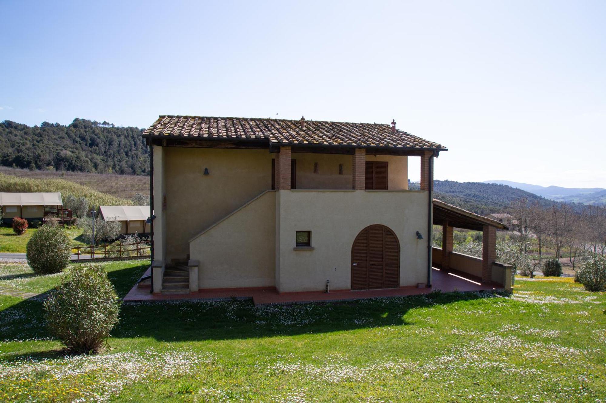 Resort Le Tegole Riparbella Bagian luar foto